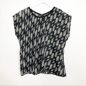Ali & Kris Feather Print Sleeveless Top Size Large